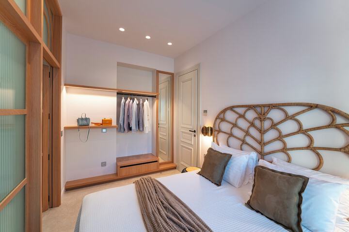 Room 3 of 39