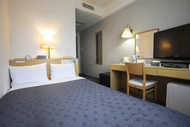 Room 12 of 36