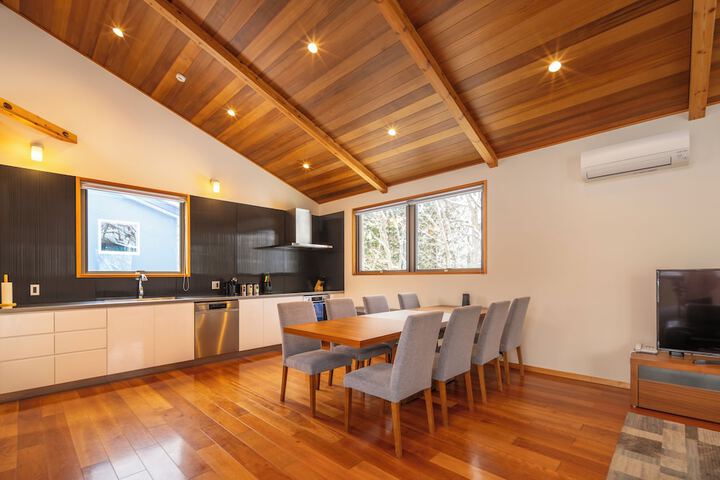 Dining Photos