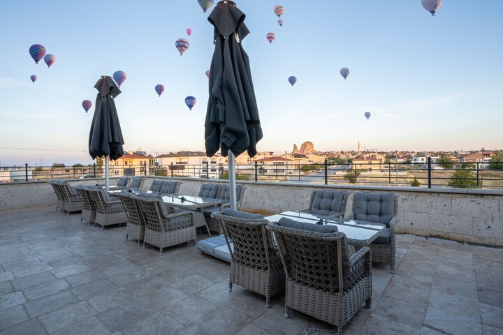 Terrace/Patio 47 of 48