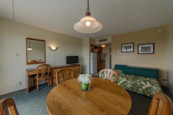 Room 142 of 216