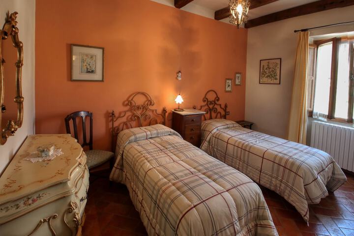 Room 9 of 60