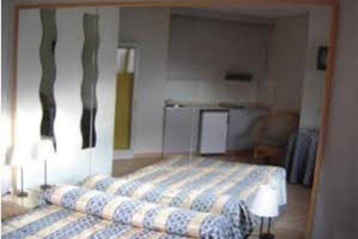 APARTAMENTOS EUROPA