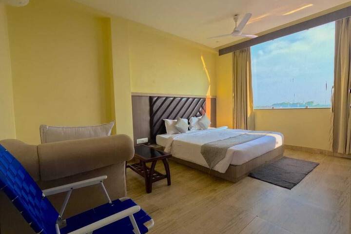 Room 40 of 125