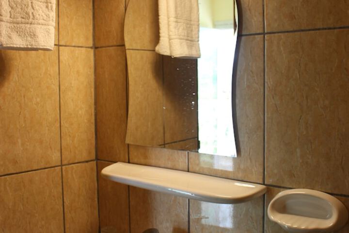 Room 14 of 21