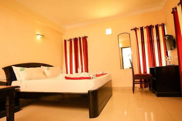 Room 2 of 40