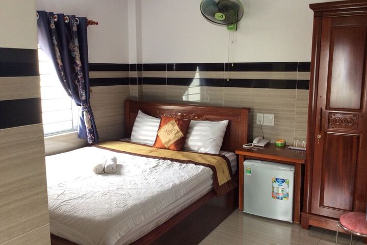 Room 21 of 28