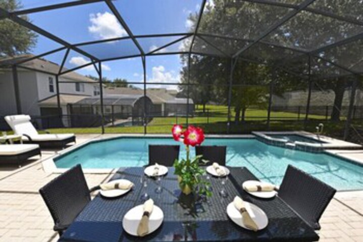 Pool 59 of 117