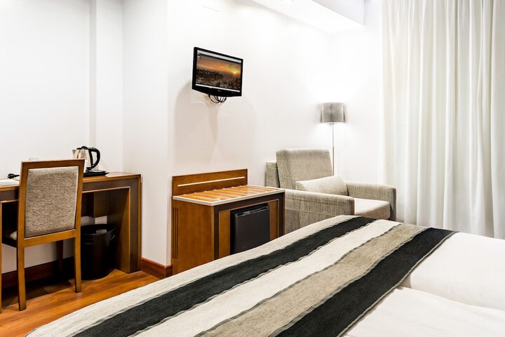 Room 8 of 37
