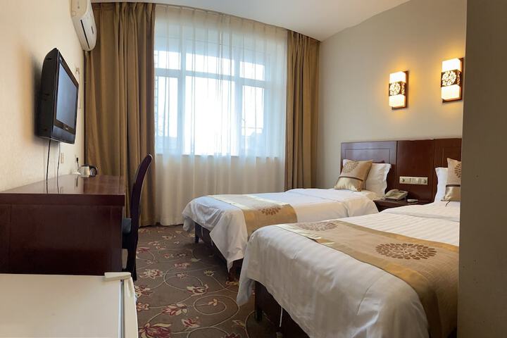 Room 10 of 21