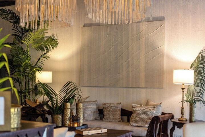 Lounge 53 of 71