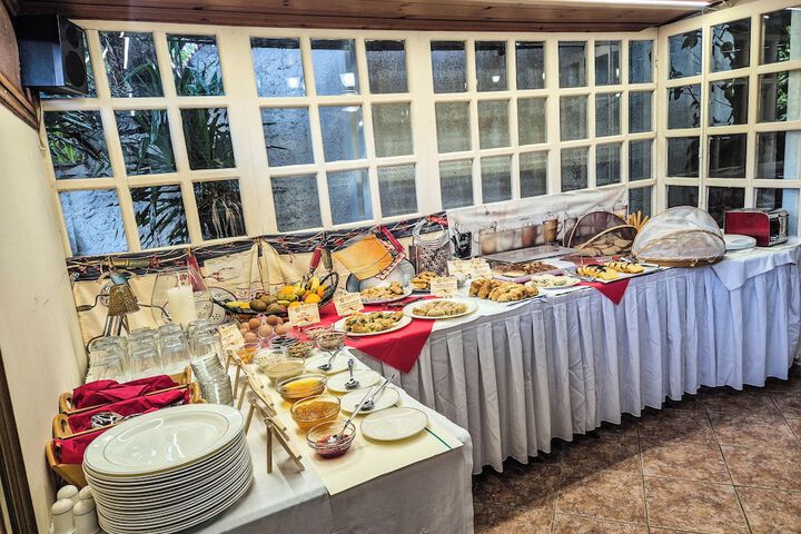 Dining 75 of 103