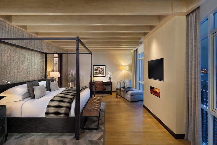 Room 9 of 58
