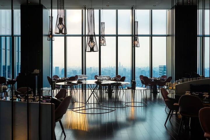 Dining 103 of 182