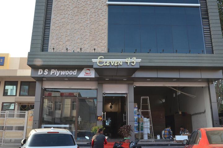 OYO 11517 Hotel Eleven 43