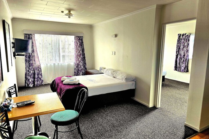 Room 19 of 37