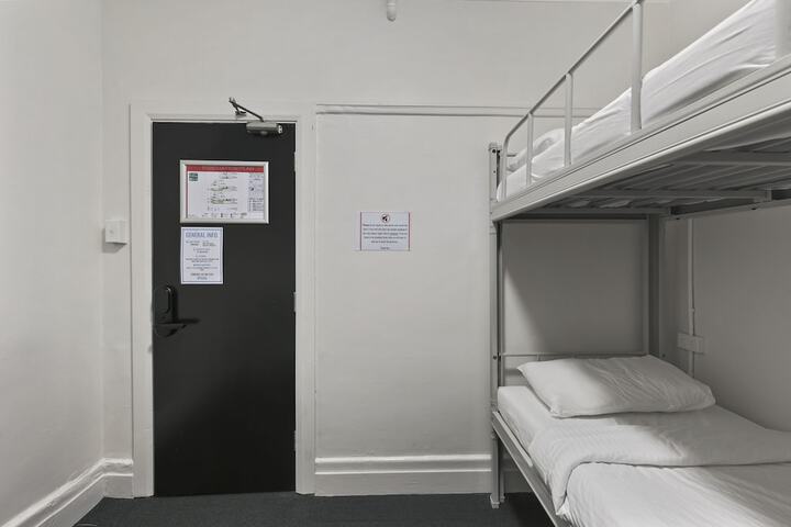 Room 13 of 14