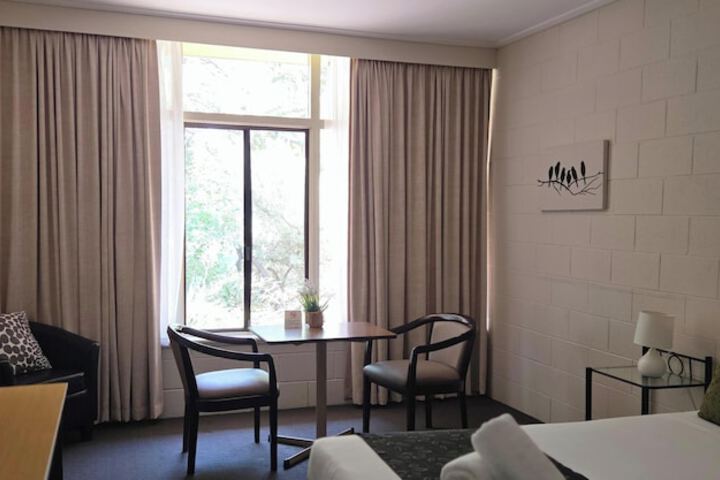 Room 2 of 43