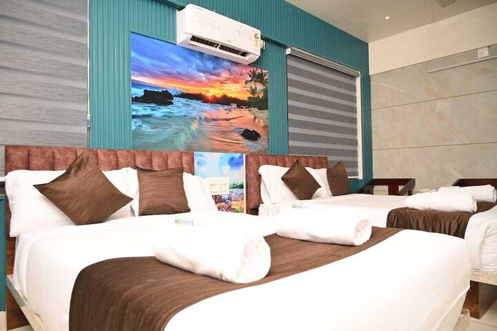 Room 6 of 36