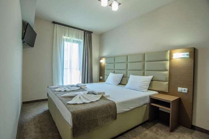 Room 14 of 28