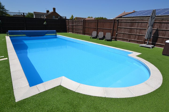 Pool 41 of 75