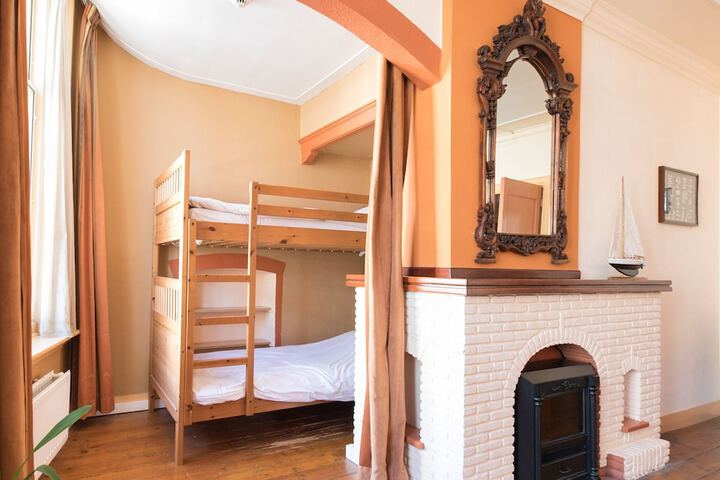 Room 20 of 42