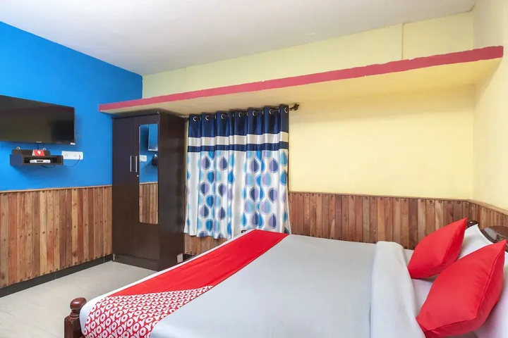 Room 5 of 10