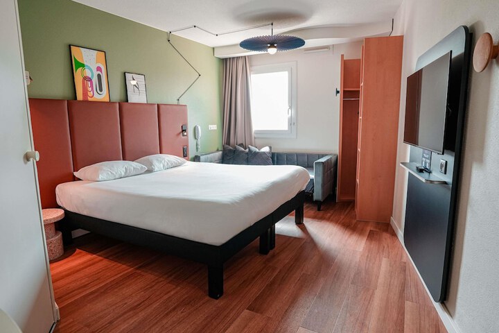Room 40 of 127