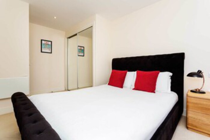 Room 10 of 13