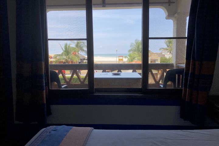 Room 25 of 52