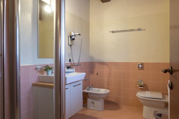 Room 17 of 23