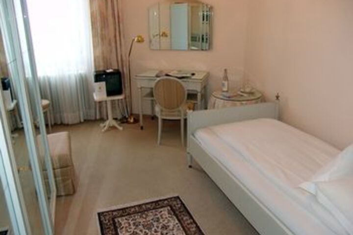 Room 14 of 29