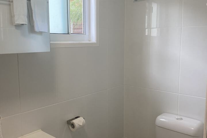 Room 45 of 193