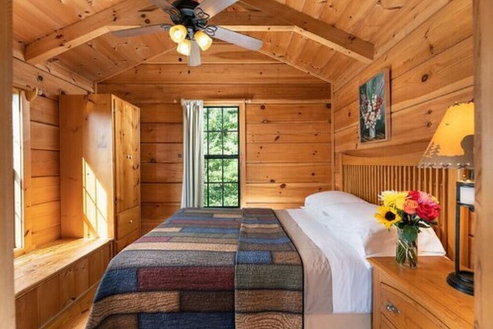 Room 3 of 162
