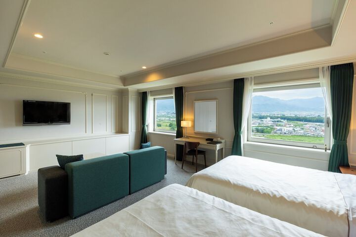 Room 15 of 27