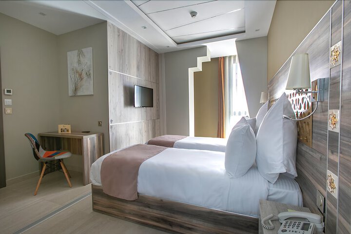 Room 25 of 58