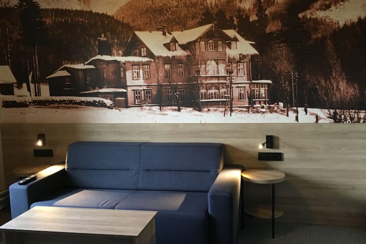 Room 16 of 81