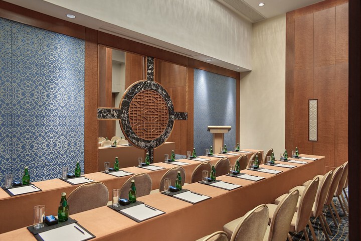 Ballroom/Hall 117 of 148
