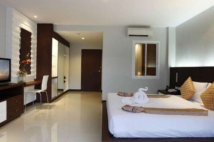 Room 16 of 32