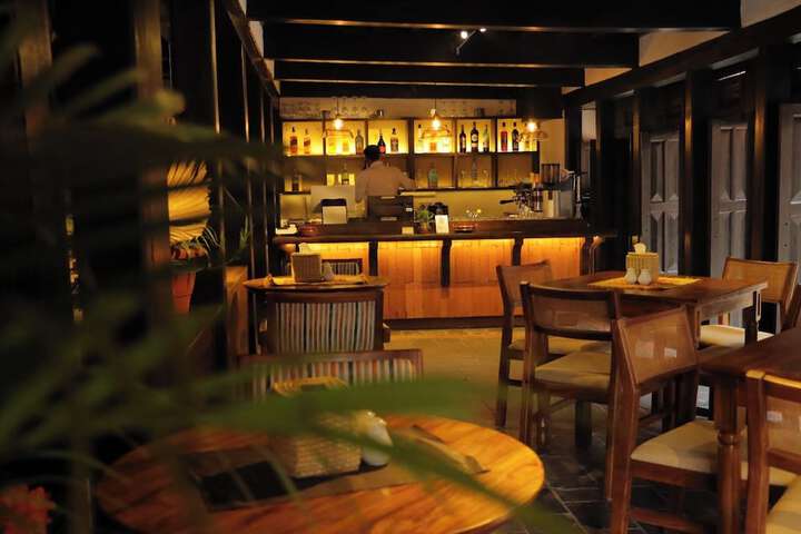 Lounge 19 of 28