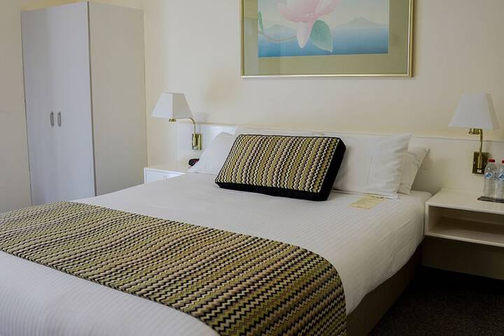Room 5 of 46