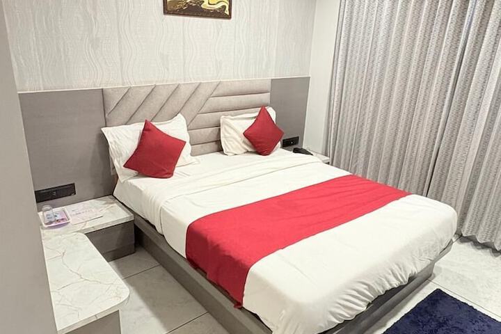 Room 8 of 35