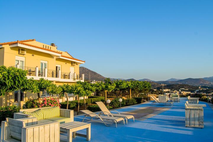 Sundeck