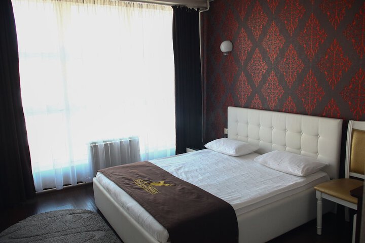 Room 8 of 67