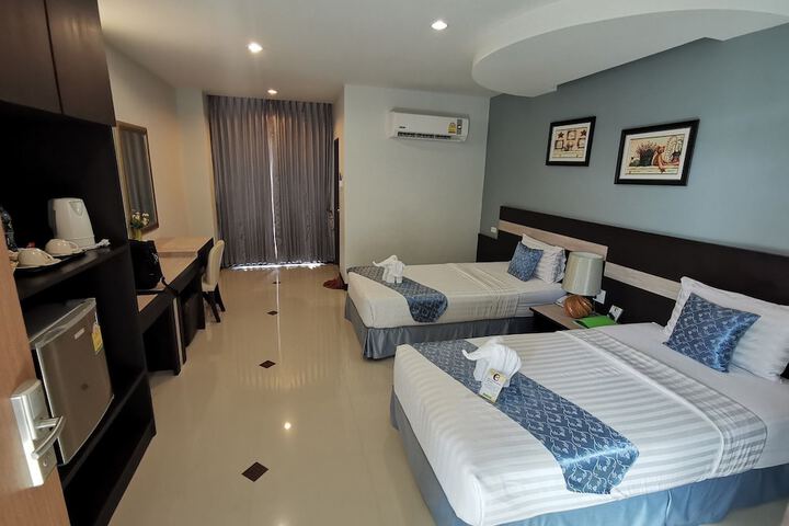 Room 61 of 214