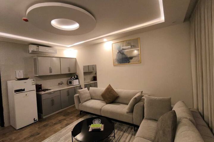 Room 13 of 25