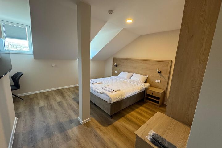 Room 36 of 70