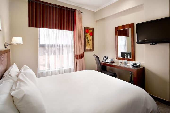 Room 15 of 53