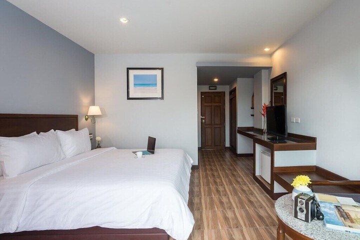 Room 14 of 77
