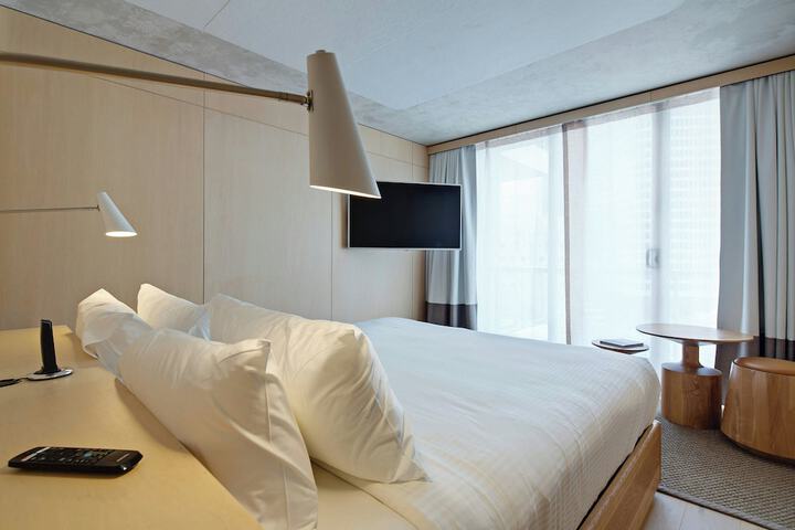 Room 112 of 308